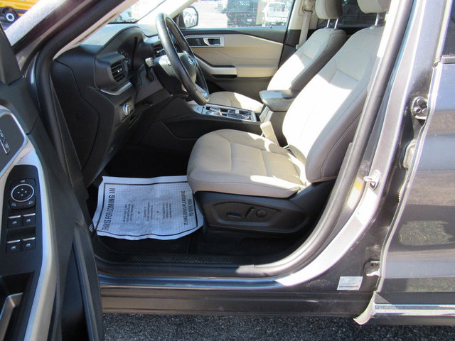 Used 2022 Ford Explorer XLT AWD/4WD image 28