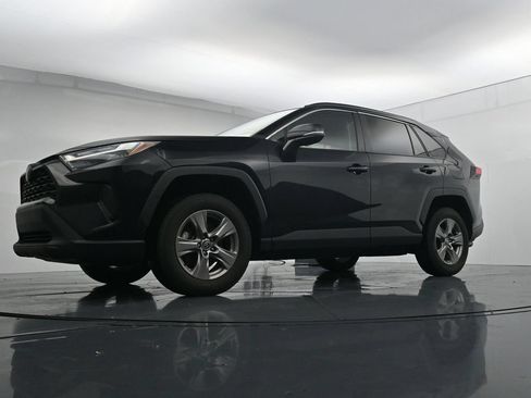 Used 2024 Toyota RAV4 XLE AWD/4WD image 20