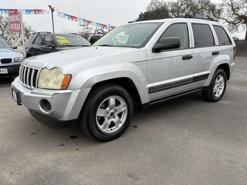 Used 2005 Jeep Grand Cherokee Laredo w/ Cargo Convenience Group image 1