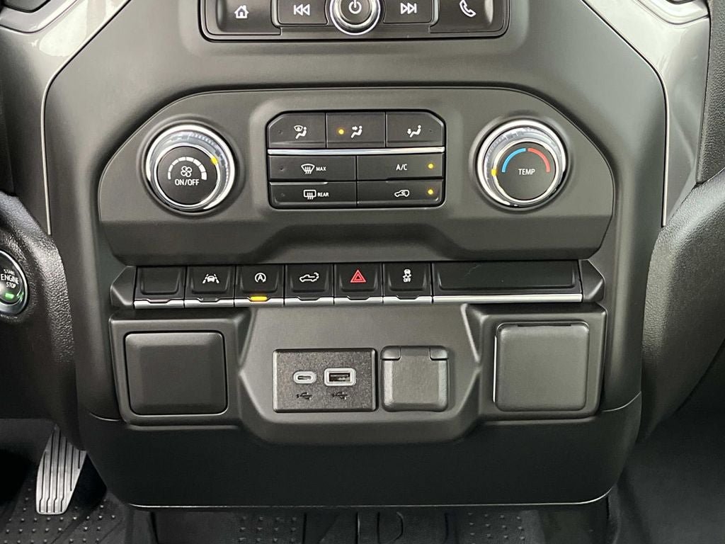 Used 2025 Chevrolet Silverado 1500 Custom w/ Turbomax Blackout Package AWD/4WD image 14