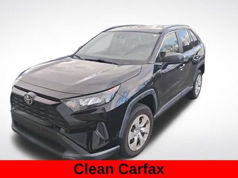 Used 2019 Toyota RAV4 LE image 3