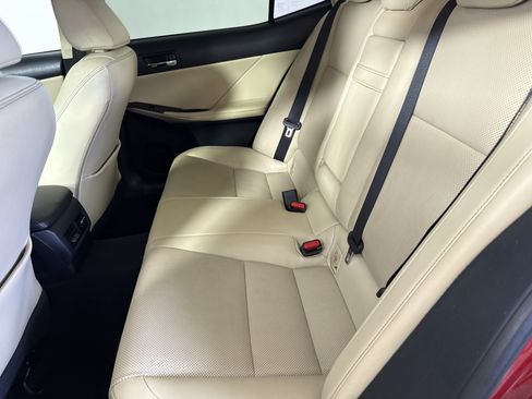 Used 2015 Lexus IS 250 RWD image 13