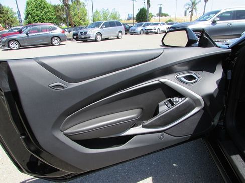 Used 2020 Chevrolet Camaro LT image 5