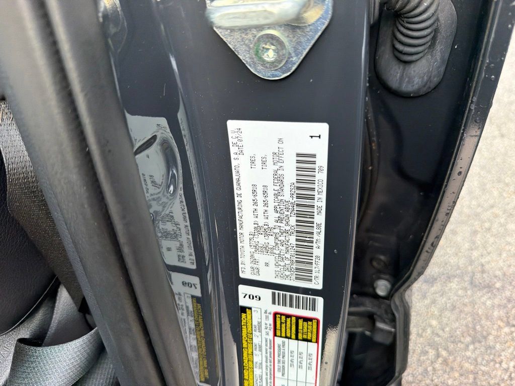 Used 2024 Toyota Tacoma SR5 w/ SR5 Upgrade Package RWD image 8