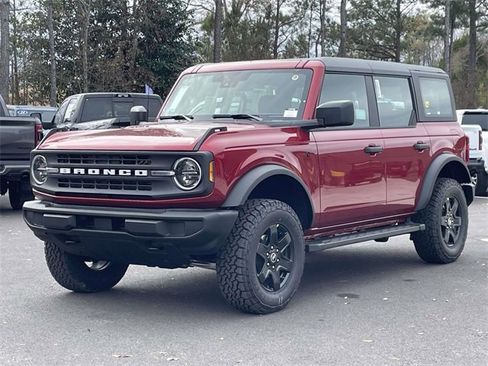 New 2025 Ford Bronco 4-Door image 19
