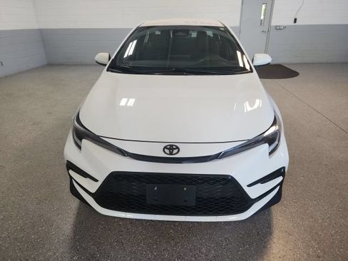Used 2024 Toyota Corolla SE FWD image 8