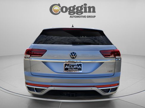 Used 2022 Volkswagen Atlas Cross Sport SEL R-Line w/ Cross Sport MDO Package image 4
