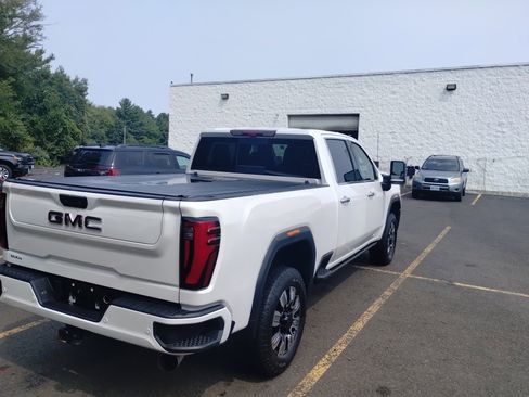 Used 2024 GMC Sierra 2500 Denali w/ Denali Reserve Package image 3