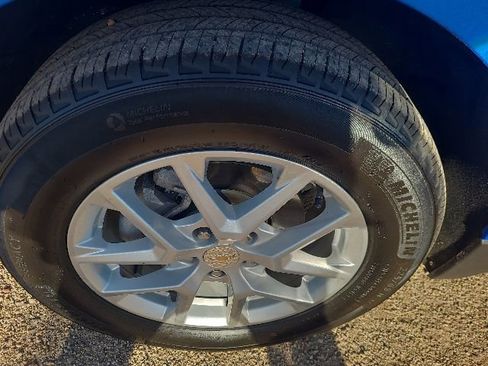 Used 2024 Chevrolet Equinox LS w/ LS Convenience Package FWD image 27