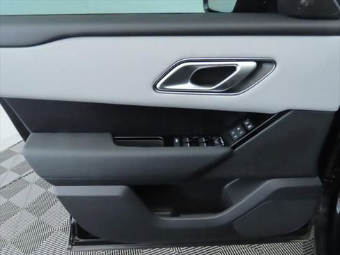 New 2026 Land Rover Range Rover Velar Dynamic SE image 26