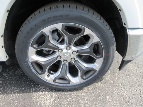 Used 2020 RAM 1500 Limited image 9