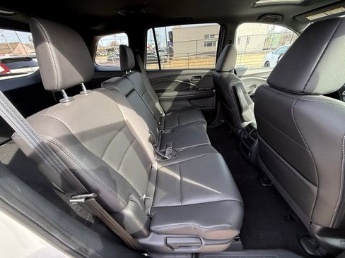 Used 2023 Honda Passport EX-L image 38