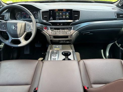 Used 2025 Honda Passport EX-L image 12