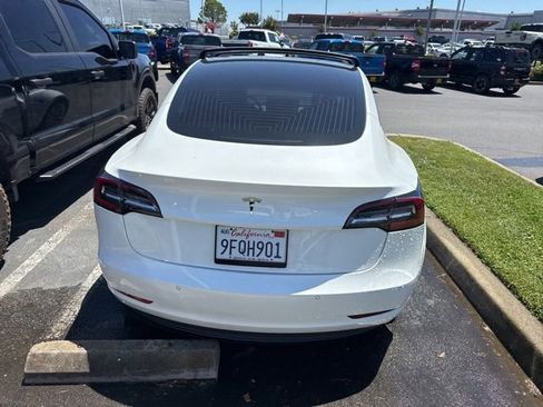 Used 2019 Tesla Model 3 RWD image 3