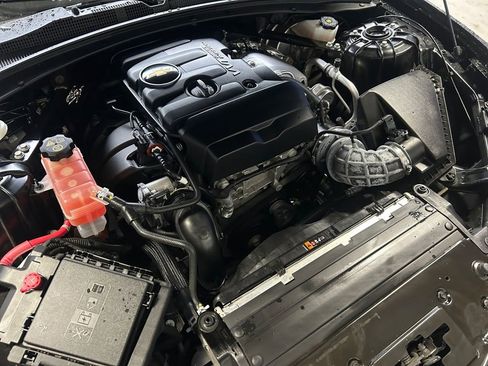 Used 2022 Chevrolet Camaro LT image 30