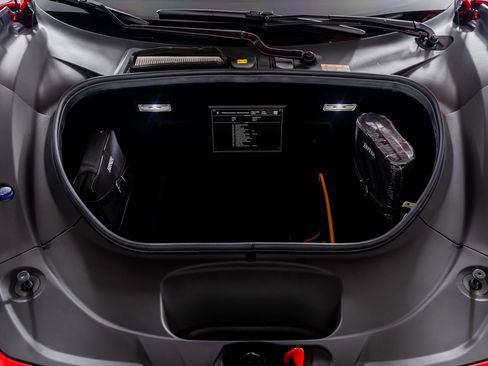 Used 2022 Ferrari F8 Tributo image 38