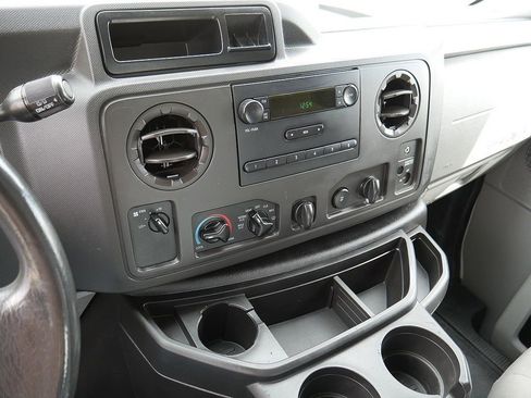 Used 2013 Ford E-250 and Econoline 250 image 23