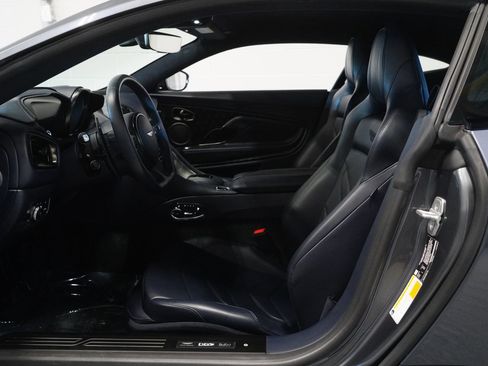 Used 2021 Aston Martin DBS Superleggera RWD image 13