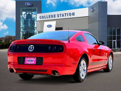 Used 2013 Ford Mustang Coupe RWD image 4