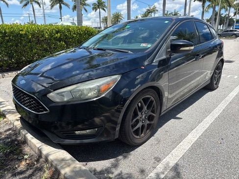 Used 2016 Ford Focus SE w/ Equipment Group 201A FWD image 1