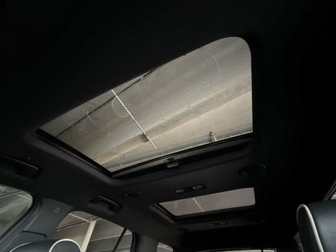 Used 2023 Chevrolet Traverse Premier w/ Redline Edition FWD image 17