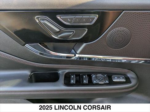 New 2025 Lincoln Corsair Reserve image 7