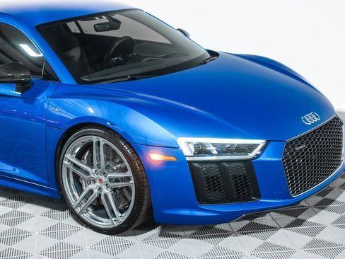 Used 2017 Audi R8 V10 plus image 5