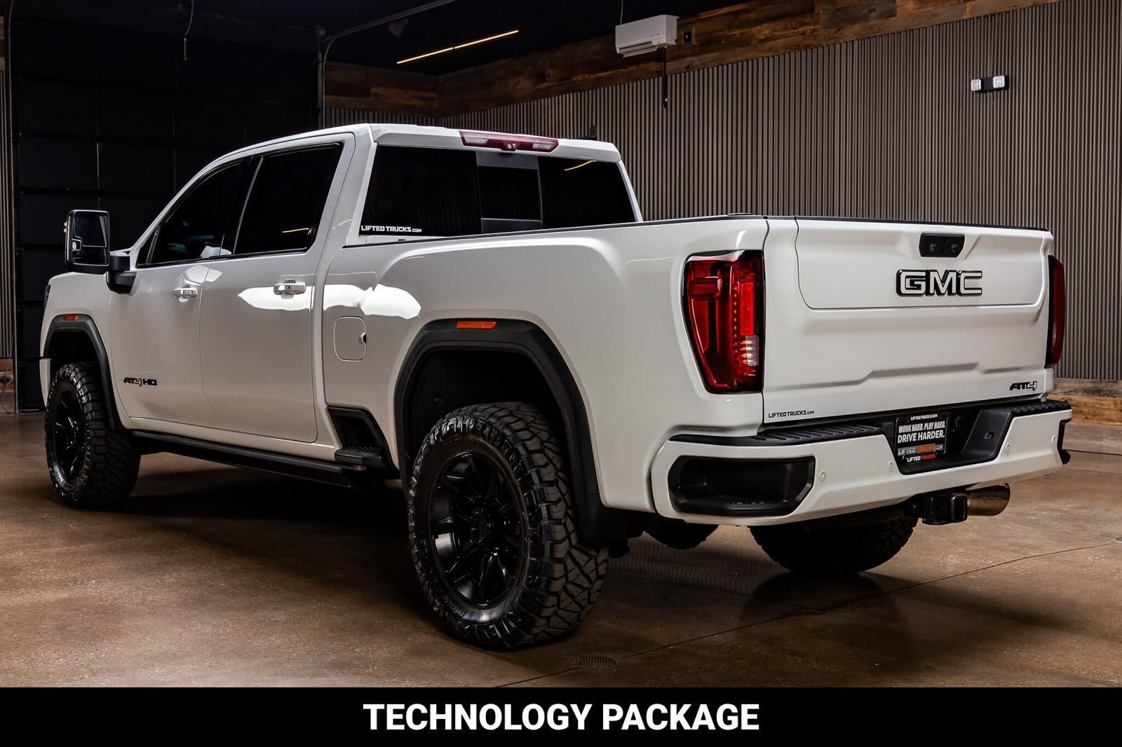Used 2021 GMC Sierra 2500 AT4 w/ AT4 Premium Plus Package AWD/4WD image 7