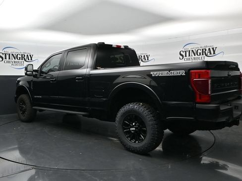 Used 2022 Ford F350 Lariat w/ Tremor Off-Road Package AWD/4WD image 5