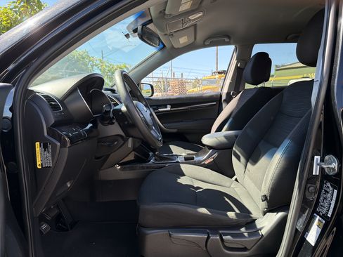 Used 2014 Kia Sorento LX AWD/4WD image 8