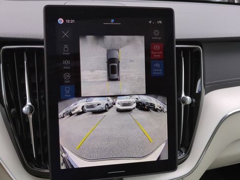 New 2026 Volvo XC60 B5 Ultra w/ Protection Package Premier image 16