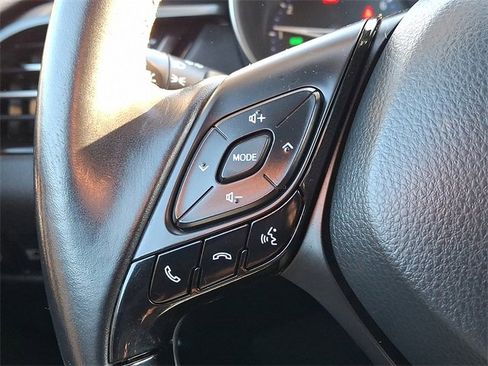 Used 2018 Toyota C-HR XLE image 20