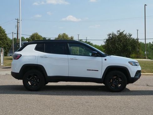 Used 2024 Jeep Compass Trailhawk AWD/4WD image 8
