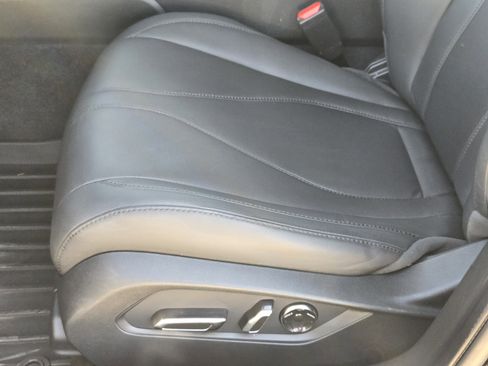 Used 2023 Acura TLX image 32