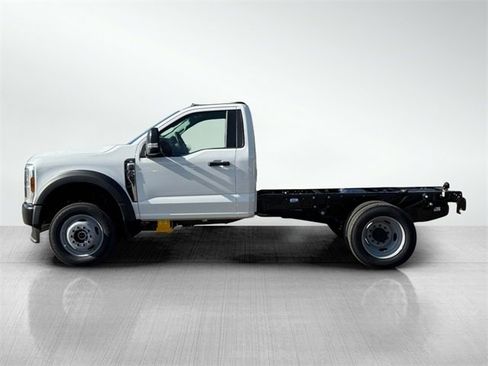 New 2026 Ford F550 4x4 Regular Cab Super Duty image 3