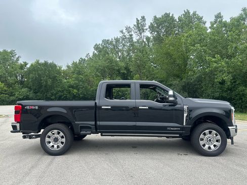 New 2025 Ford F250 King Ranch w/ Chrome Package image 9