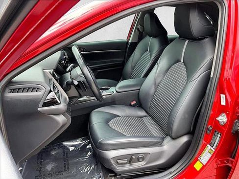 Used 2022 Toyota Camry SE FWD image 26
