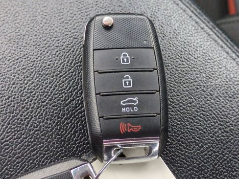 Used 2018 Kia Optima LX FWD image 25