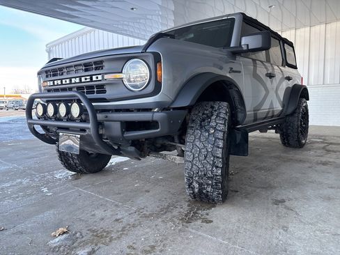 Used 2021 Ford Bronco Black Diamond image 37