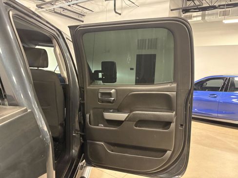 Used 2018 Chevrolet Silverado 1500 LT w/ All Star Edition AWD/4WD image 40