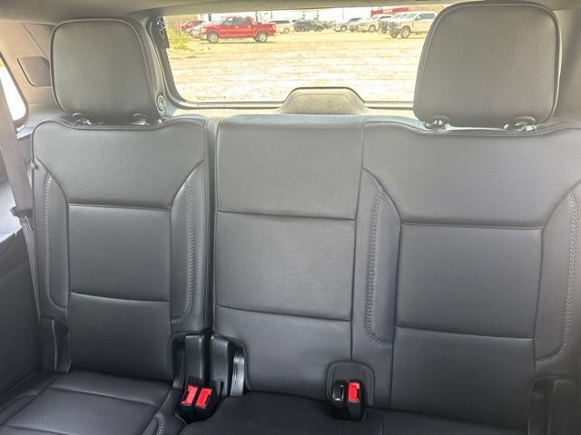 Used 2022 GMC Yukon Denali RWD image 29