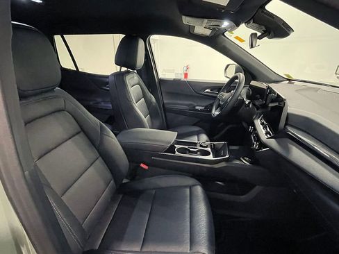 Used 2026 Chevrolet Equinox LT w/ Convenience Package II image 27