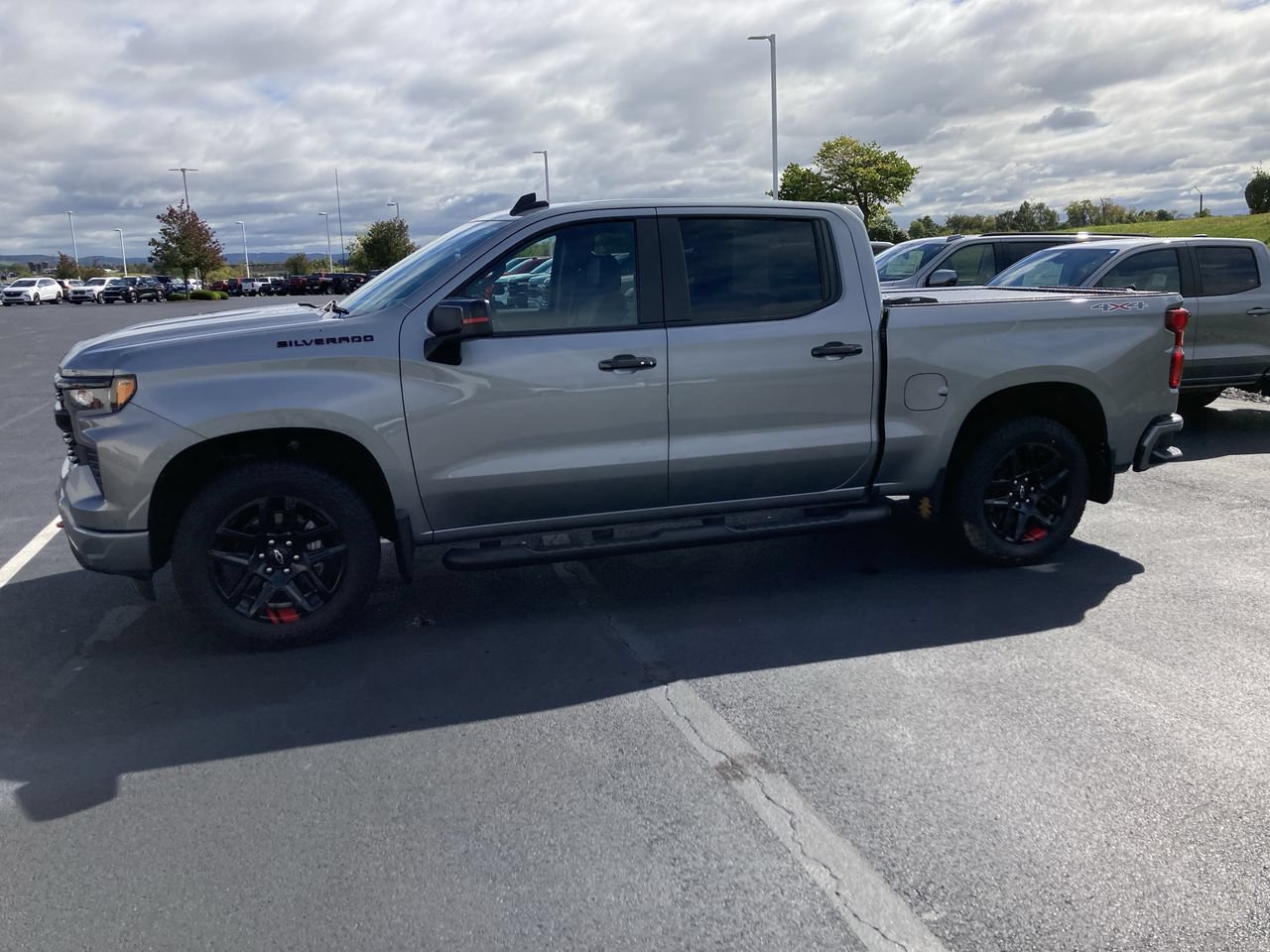 Used 2024 Chevrolet Silverado 1500 RST w/ Redline Edition AWD/4WD image 4