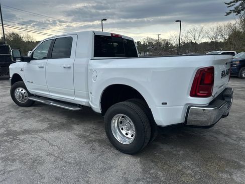 Used 2026 RAM 3500 Laramie AWD/4WD image 3