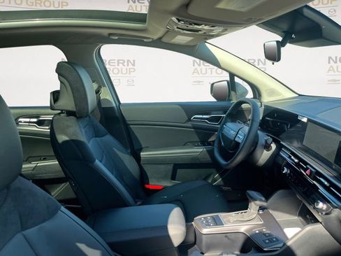 New 2026 Kia Sportage SX FWD image 15