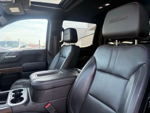 Used 2020 Chevrolet Silverado 1500 High Country w/ Technology Package image 7