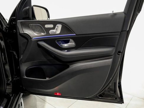 Used 2024 Mercedes-Benz GLS 450 4MATIC image 42