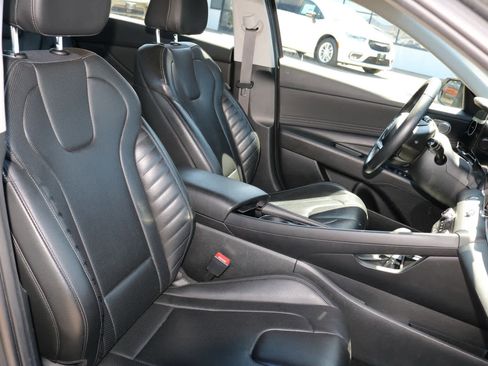 Used 2024 Hyundai Elantra Limited FWD image 22