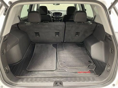 Used 2023 GMC Terrain SLE w/ Driver Convenience Package image 24