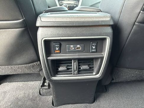 Used 2019 Nissan Murano SL w/ SL Technology Package FWD image 26